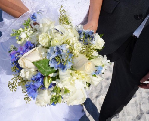 Brautstrauß blau weiß