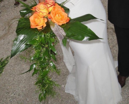 Brautstrauß orange Rosen